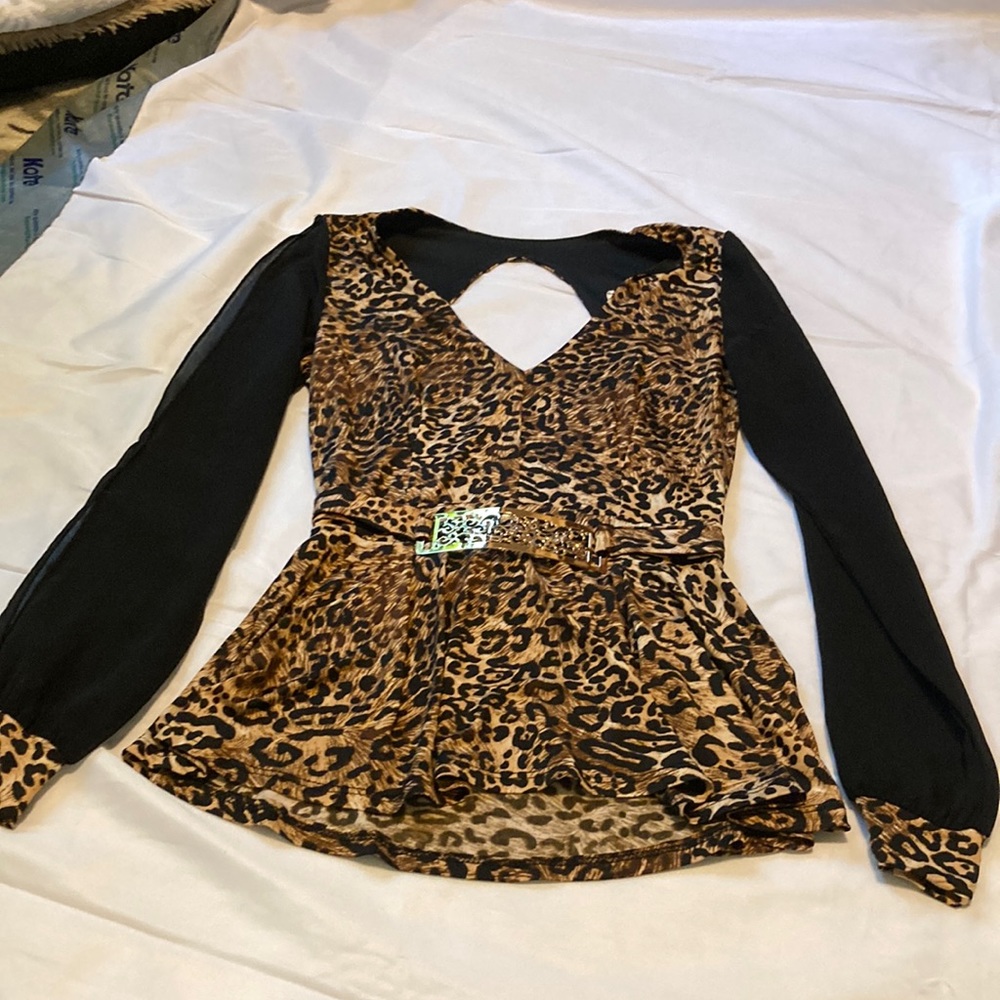 Gorgeous WTD open back safari blouse size S